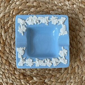 Wedgwood Small Vintage Dish made in England🤍